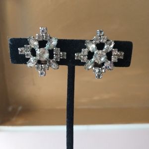 VINTAGE CLIP ON RHINESTONE EARRINGS